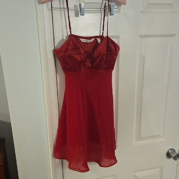 Vintage Victoria's Secret Red Chemise with Spaghetti Straps - Picture 1 of 8